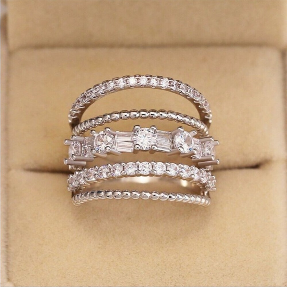 Gorgeous Silver S925 Stamped White Sapphire Ring - Picture 3 of 5